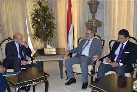 المخلافي يبحث مع القائم بأعمال السفارة البريطانية التطورات الراهنة في اليمن
