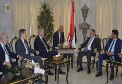 المخلافي يستقبل وكيل وزارة الخارجية الامريكي للشؤون السياسية