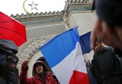 هيومن رايتس والعفو الدولية تدعوان لوقف الضغوطات بحق الاقلية المسلمة بفرنسا