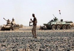 القوات الشرعية تسيطر على مواقع استراتيجية بتعز