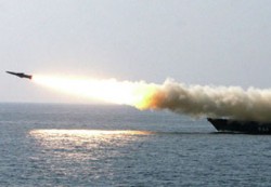 سفن حربية روسية تطلق صواريخ على ايران بدلا عن سوريا