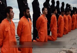 "داعش" ليبيا يعدم 21 مصريا ذبحا ويرمي جثامينهم في البحر