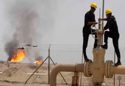 توقف انتاج النفط بحضرموت وشبوة وقبائل مأرب تلوح بقطع امدادات الغاز والكهرباء