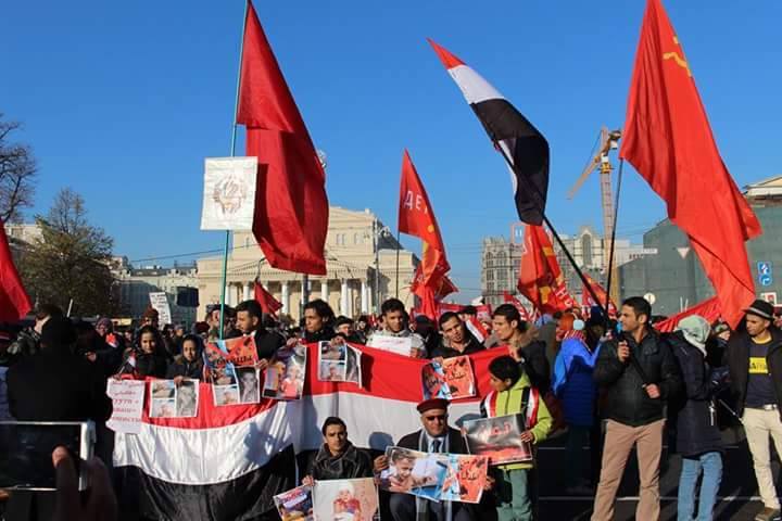 يمنيون بروسيا يتظاهرون ضد جرائم المليشيات الحوثية وتأييدا للشرعية