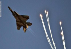 الجيش السوري يعلن اسقاط طائرة إسرائيلية واصابة أخرى خلال غارة شنها الكيان صباح الجمعة