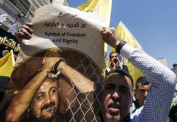 الأسرى الفلسطينيين يعلقون إضرابهم عن الطعام