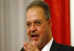 وزير الخارجية : اليمن تسعى لتحقيق السلام وتدعم جهود المبعوث الأممي