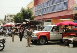 تعز: اللجنة الامنية تعلن فتح طريق الموشكي - كلابة