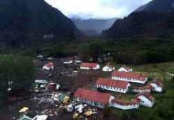 مقتل 11 شخصا وفقدان آخرين جراء انزلاق للتربة دمر قرية فيلا سانتا لوتشيا التشيلية