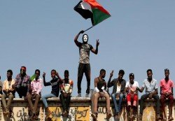 استقالة 3 جنرالات تمهّد لتهدئة في السودان
