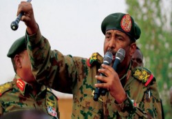 المجلس العسكري السوداني يحمّل «قوى الحرية والتغيير» المسؤولية عن مقتل المتظاهرين