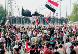 قتلى ومئات الجرحى مع تجدد احتجاجات العراق... وحرق مقار حكومية و«حشدية» وحزبية