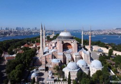 المحكمة العليا التركية تصدر حكما بتحويل كنيسة آيا صوفيا إلى مسجد