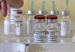 خبراء يؤكدون تفوق منافع اللقاحات على مخاطرها