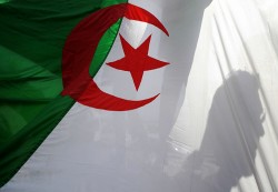 الوزير الأول الجزائري: هناك أهداف غير معلنة للاحتجاجات النقابية