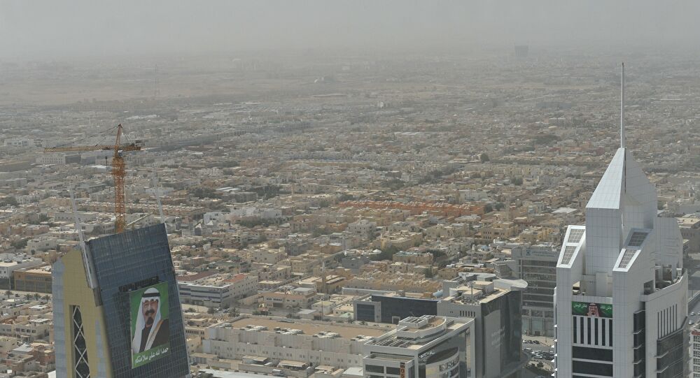 دولة تقرر تعليق إرسال العمالة إلى السعودية