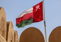 وكالة: سلطنة عمان تحظر الأنشطة التجارية من 8 إلى 15 مايو لمكافحة كورونا