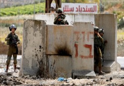 إصابة 97 فلسطينيا في مواجهات مع الاحتلال الإسرائيلي في الضفة الغربية