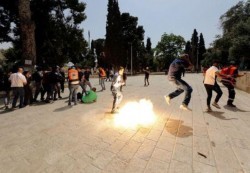 مصادمات بين فلسطينيين والشرطة الإسرائيلية في القدس
