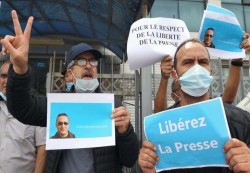 القضاء الجزائري يأمر باستكمال التحقيق في قضية صحافي مسجون منذ 72 يوما