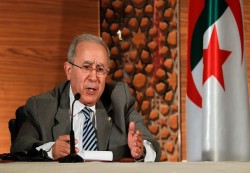 لعمامرة يتحدث عن ضرورة دبلوماسية "يقظة واستباقية" ويتطرق إلى 4 محاور لسياسة الجزائر الخارجية