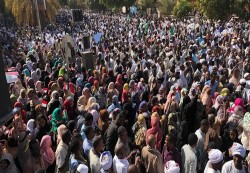 الأمن السوداني يضبط متظاهرا أطلق أعيرة نارية بالقرب من القصر الجمهوري