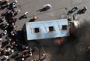 إعلان حالة الطوارئ في مصر لمدة شهر بعد سقوط مئات القتلى والجرحى