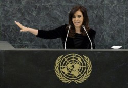 رئيسة الأرجنتين: من الضروري الكشف عن الجهات التي تزود المعارضة السورية بالأسلحة