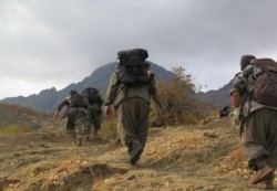 حزب العمال الكردستاني يعلق انسحابه من تركيا في ضربة اولى لعملية السلام