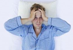 قلة النوم لكمة قوية ومؤذية تسدد إلى رأسك