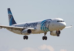 اختفاء طائرة ركاب مصرية  كانت قادمة من باريس إلى القاهرة 