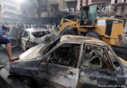 عشرات القتلى والجرحى في انفجار سيارة مفخخة قرب أحد المطاعم وسط العاصمة بغداد
