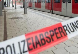 إصابة العشرات من المسافرين في هجوم على قطار نفذه مجهول بمدينة فورتسبورغ الألمانية 