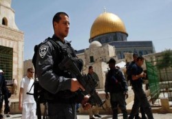 وزير يهودي يعرقل قانون في الكنيست  الإسرائيلي لحظر استخدام مكبرات الصوت في المساجد