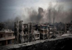 طائرات حربية تقصف 20 شاحنة محملة بالمواد الإغاثية كانت معدة لدخول أحياء حلب المحاصرة