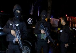 السبسي يعلن حالة طوارئ في تونس 