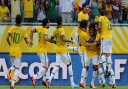 البرازيل تحسم الصدارة بهزيمة إيطاليا وتتفادى مواجهة الأسبان في الجولة الأخيرة من كأس القارات