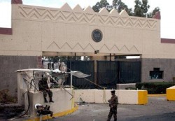 السفارة الأمريكية بصنعاء تدين محرقة النظام بتعز وتطالب صالح بنقل السلطة تنفيذاً لدعوة أطلقها الرئيس أوباما