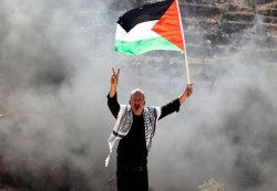 قيادي في منظمة التحرير يطالب بتوفير حماية عاجلة للفلسطينيين