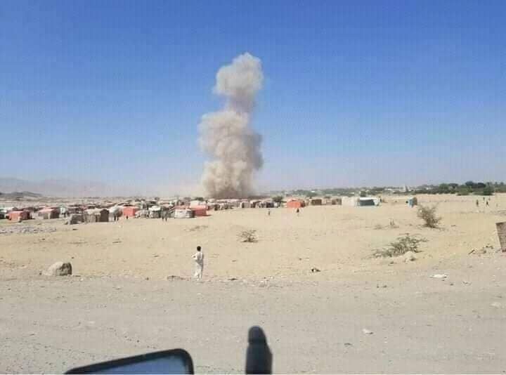 مأرب.. جماعة الحوثي تستهدف مخيماً للنازحين بصاروخ باليستي