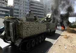 مقتل عسكري لبناني إثر اجتياح سيارة حاجز للجيش