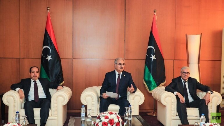 ليبيا.. حفتر يلتقي في بنغازي باثنين من أبرز منافسيه في الانتخابات الرئاسية