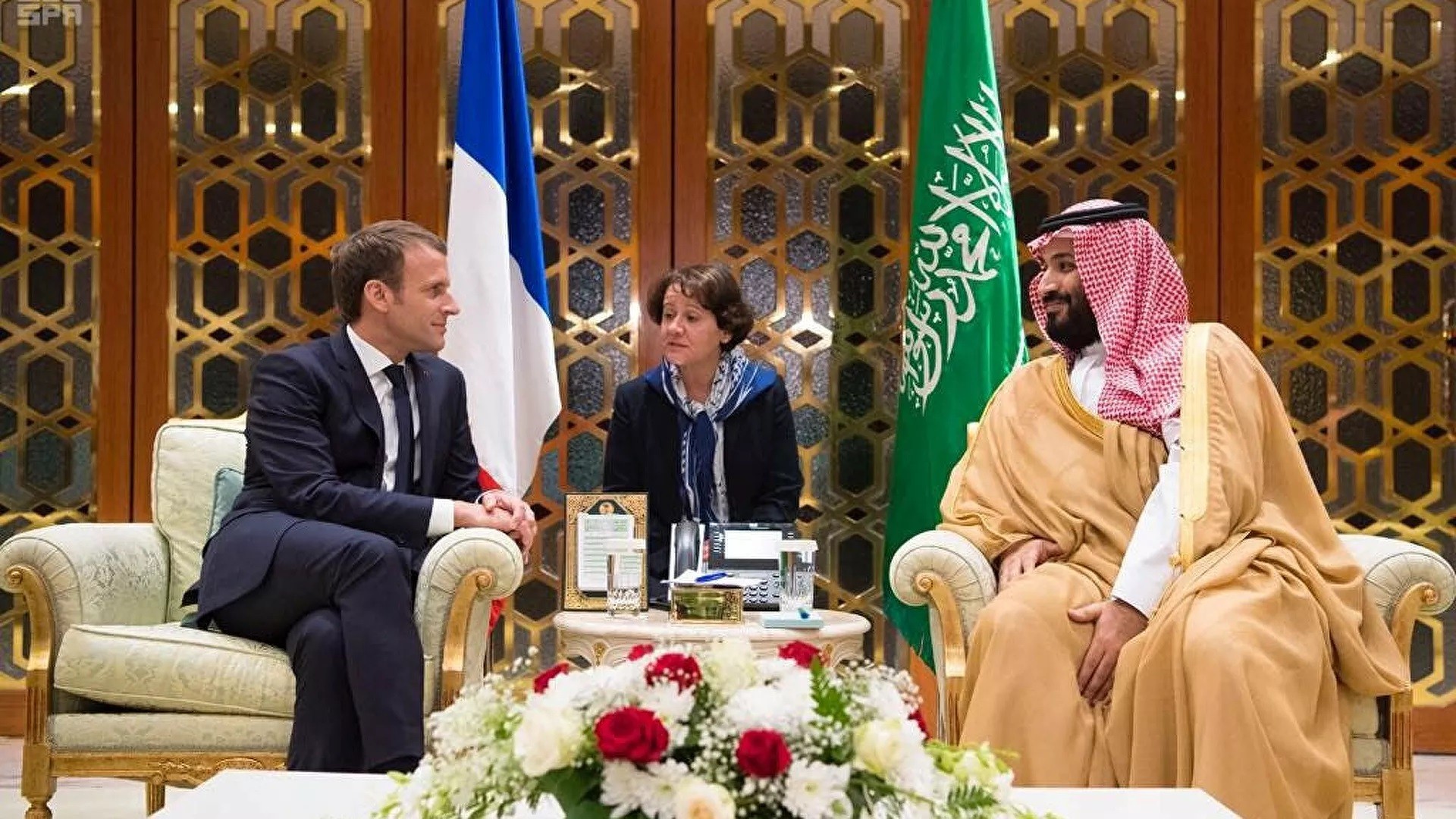 ماكرون يلمح إلى قضية خاشقجي ويشدد على عدم تجاهل السعودية لأهميتها