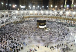 إعادة تطبيق التباعد الجسدي في الحرمين الشريفين