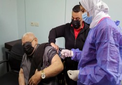 الحكومة المصرية توضح حقيقة تحميل المواطنين تكلفة الجرعة الثالثة من لقاح كورونا