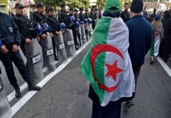القضاء الجزائري يفرج عن عشرات من معتقلي الحراك الاحتجاجي