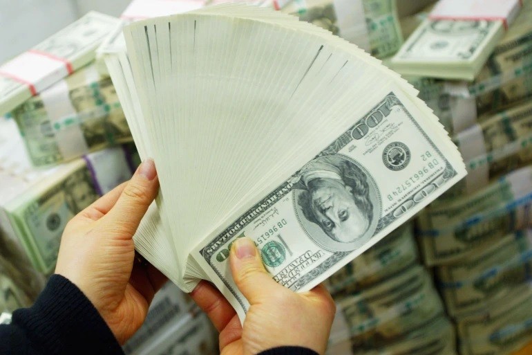 الاستثمارات بالسندات الأميركية تصعد إلى 7.7 تريليونات دولار حتى فبراير