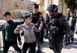 فلسطين: إسرائيل اعتقلت 50 ألف طفل منذ 1967