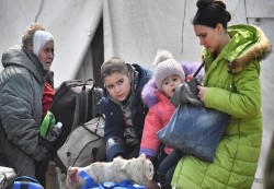 انفصاليو دونيتسك: إجلاء أكثر من 400 شخص من ماريوبول خلال يوم