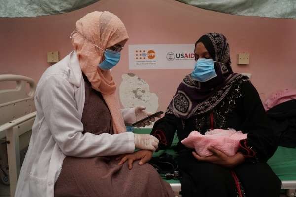 صندوق الأمم المتحدة للسكان: أكثر من 50 ألف امرأة وفتاة يمنية تتلقى رعاية صحية أممية